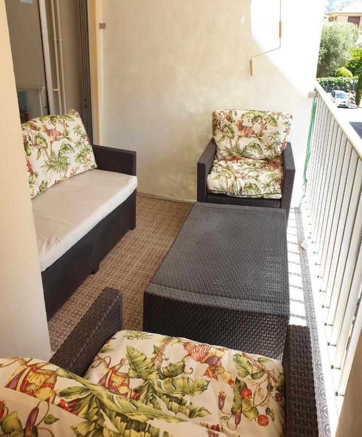Les Caroubiers Apartment โรกบรูน-กัป-มาร์แต็ง ภายนอก รูปภาพ